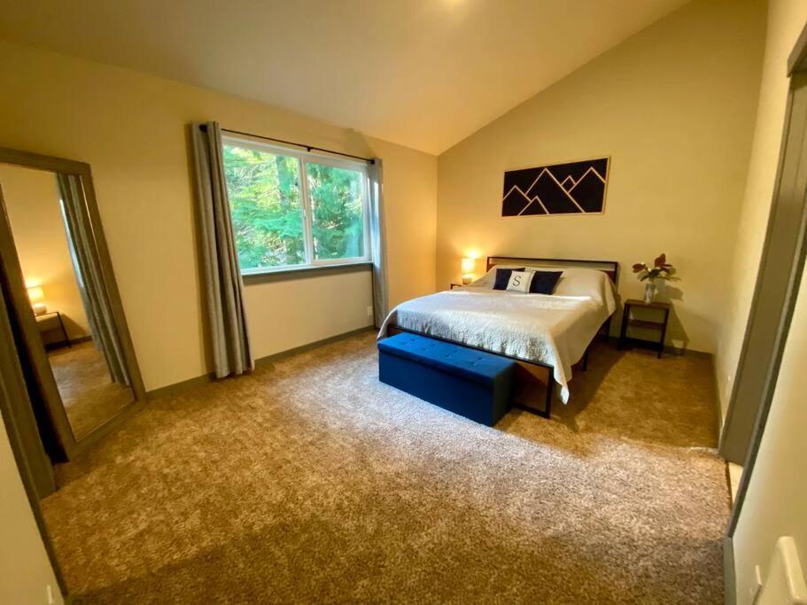 New Modern Cabin! 5Mi To Mt Rainier National Park! Hot Tub & Wifi Ашфорд Екстериор снимка