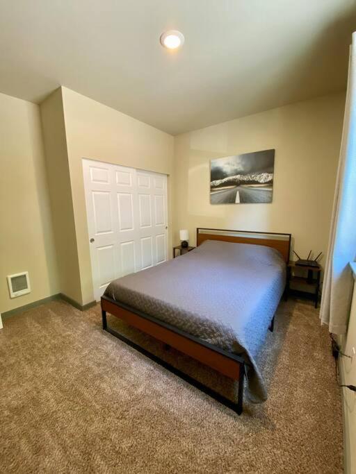 New Modern Cabin! 5Mi To Mt Rainier National Park! Hot Tub & Wifi Ашфорд Екстериор снимка